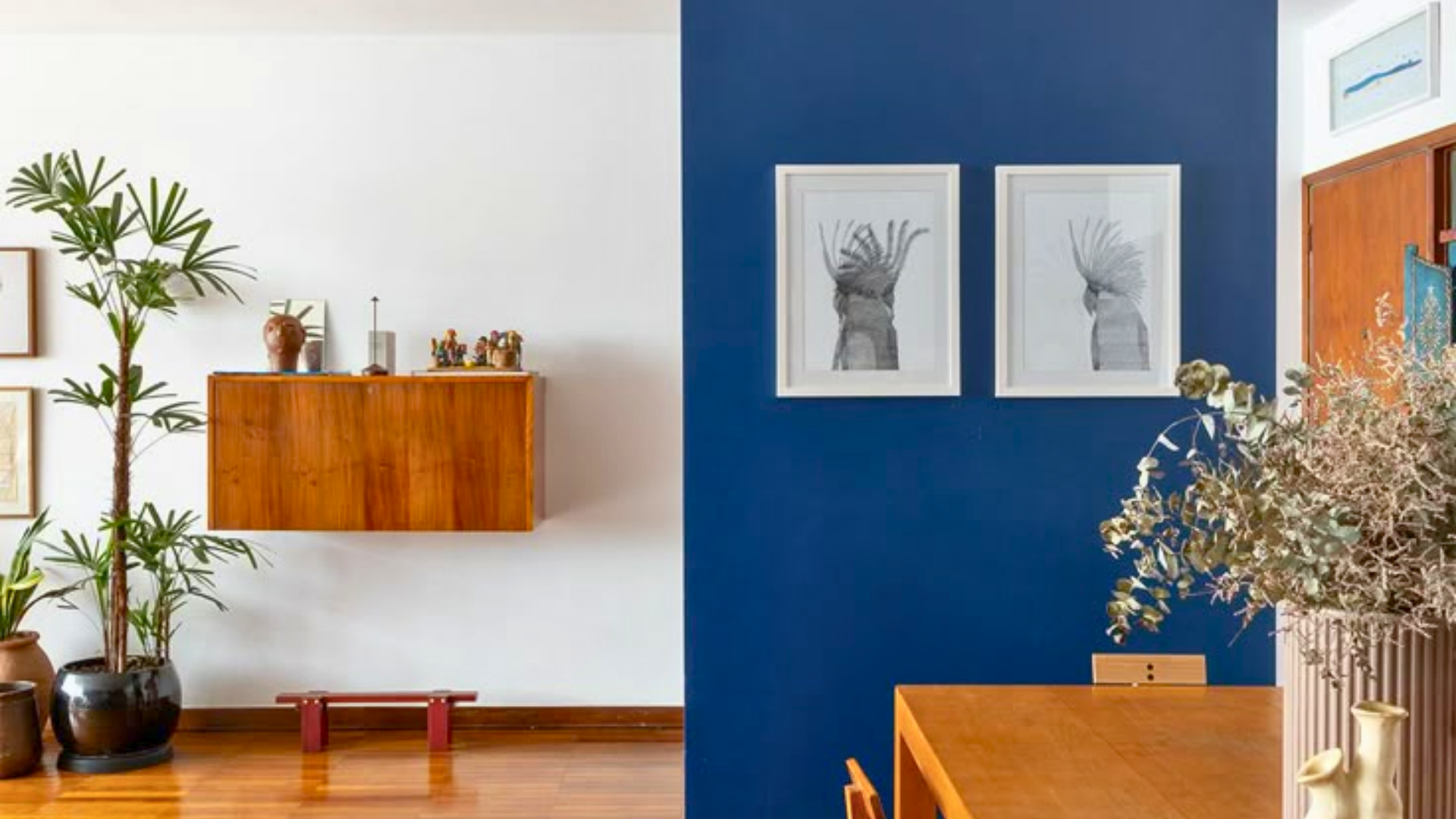 Pintura para pisos con tonos azules y diseño interior contemporáneo
