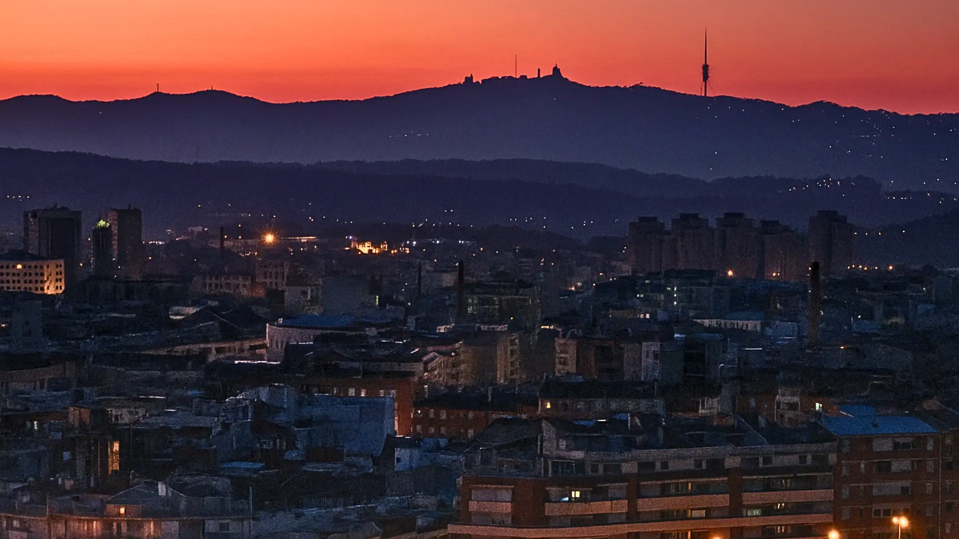 Equipo de Q de Cuina trabajando en obra